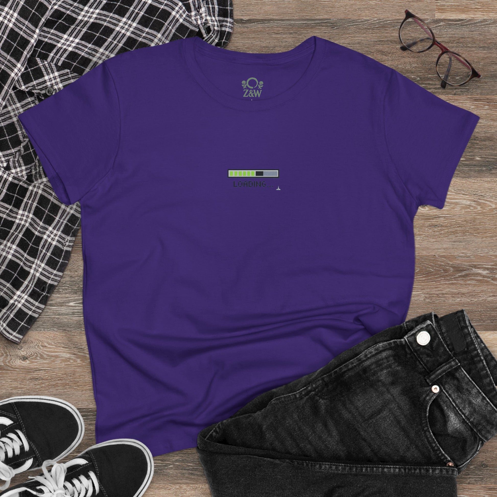 404 Y2K Graphic T-Shirt in purple featuring a stylish 'loading' graphic, crafted from soft spun fibers with a unique seamless design, perfect for retro fashion enthusiasts.