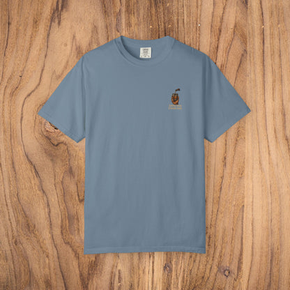 Simple Man Strong Pour T-Shirt in blue color, made from 100% cotton, featuring a stylish design and classic fit, perfect for any casual occasion.