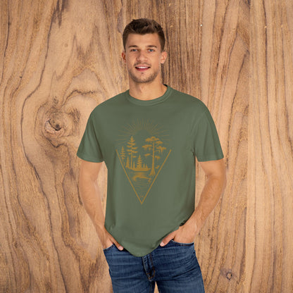 Man wearing the Nature Outdoor Vibes Tee in olive green, showcasing a nature design, perfect for outdoor enthusiasts.
