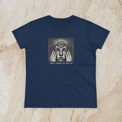 Stylish Third Eye Graphic Tee in navy blue, featuring a striking design of a third eye and expressive hands. Made of 100% cotton, this cropped tee combines style with comfort.