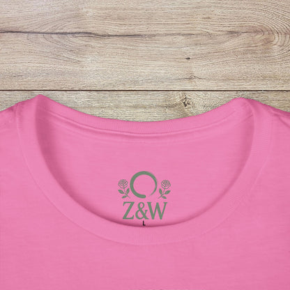 Eco-Friendly Dog T-Shirt - Adventure Spirit, highlighting the collar design with Z&W branding in muted green on a soft pink fabric.
